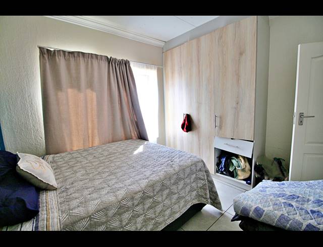 3 BEDROOM SECTIONAL TITLE FOR SALE IN POMONA